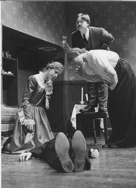 Arsenic and Old Lace Production